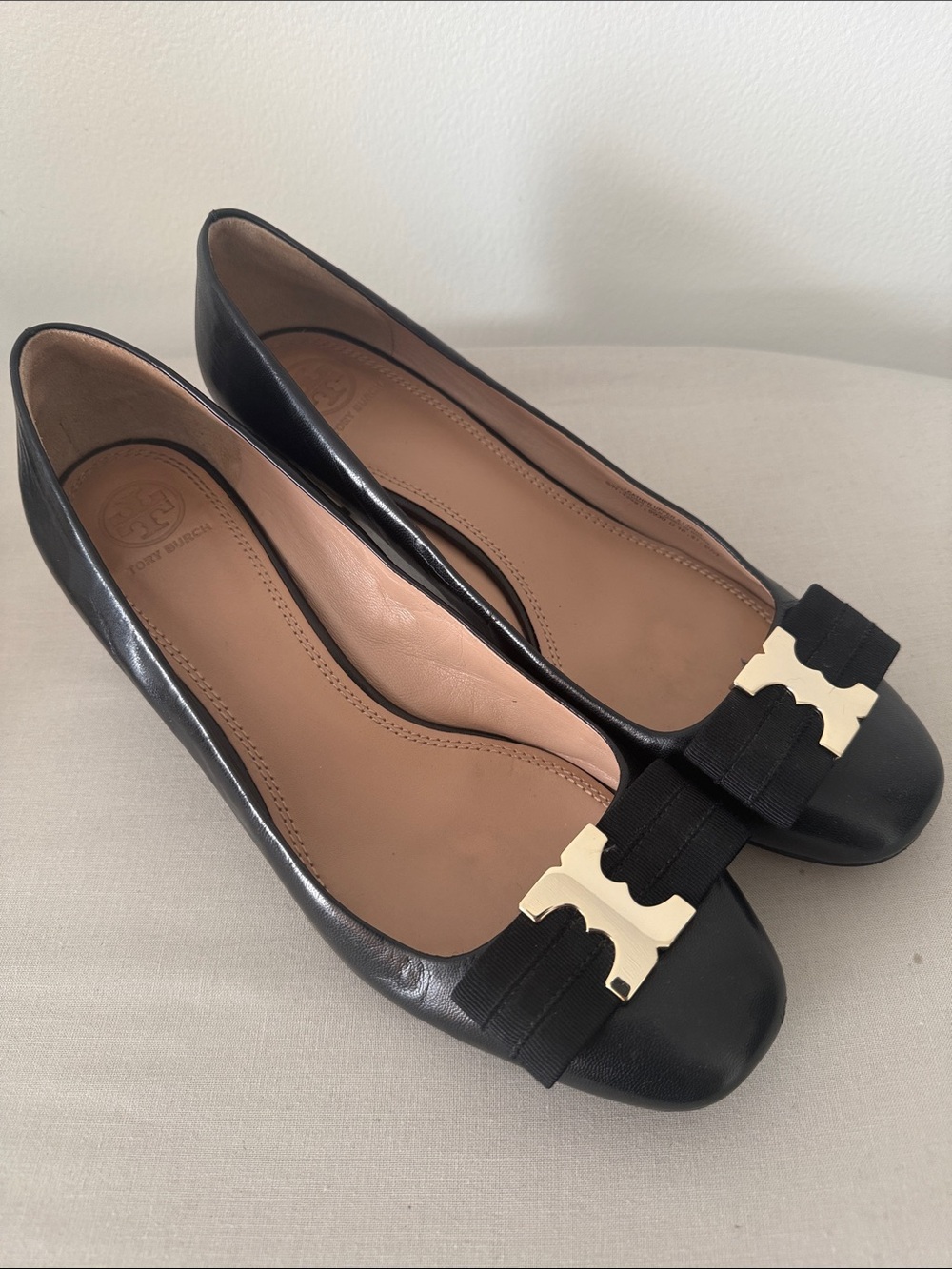 Tory Burch Black Leather block heels with Gold bow size 9